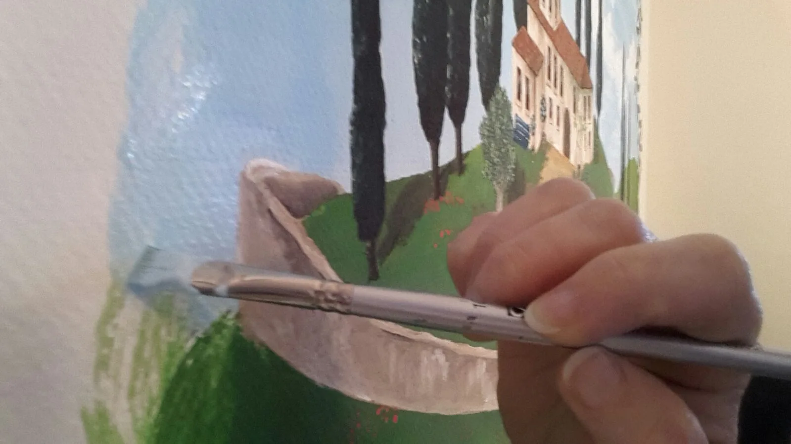 Corine gestaltet ein Werk